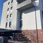 Jab 400 Metrow Od Kliniki Unii Lubelskiej Bezplatny Garaz