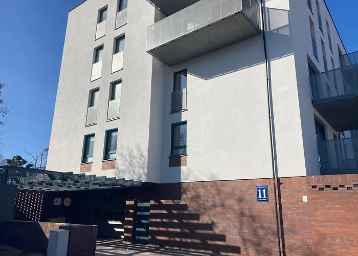 Jab 400 Metrow Od Kliniki Unii Lubelskiej Bezplatny Garaz