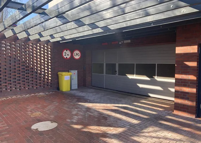 Jab 400 Metrow Od Kliniki Unii Lubelskiej Bezplatny Garaz Stettin