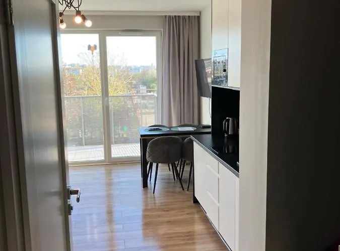 Jab 400 Metrow Od Kliniki Unii Lubelskiej Bezplatny Garaz * Stettin