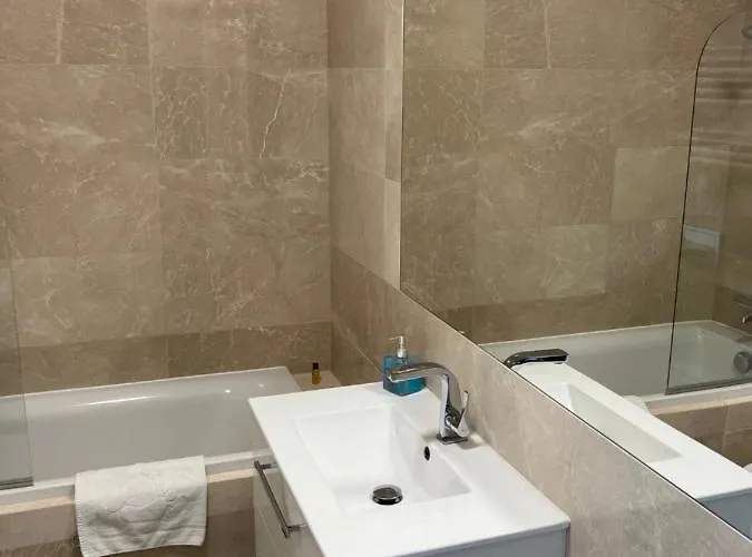 Jab 400 Metrow Od Kliniki Unii Lubelskiej Bezplatny Garaz Lejlighed